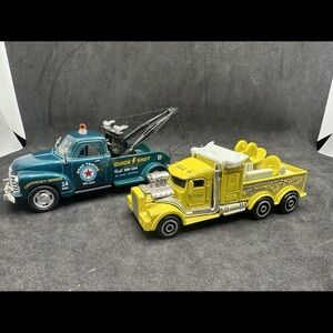 1953 Chevrolet 3100 Wrecker Green Kinsmart Toy/ 1999 Hot Wheels Sat Car W/O Dish